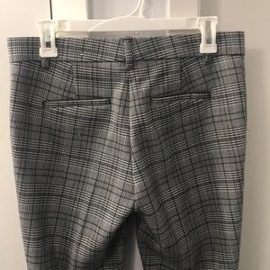 Ann Taylor Pants - Ann Taylor Crop Capri Pants size 2 Ann Taylor Pants - Ann Taylor Crop Capri Pants size 2